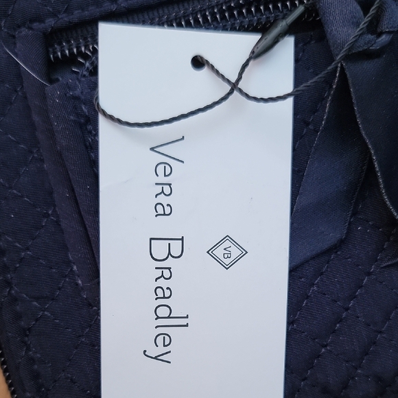 VERA BRADLEY/Quilted Navy Wallet - Picture 8 of 16